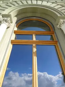 Eichenfenster Helvetic Bundeshaus